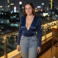 the_mona18 webcam model