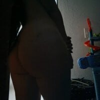 Lunaescarlataa webcam model