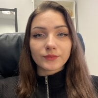 Erika_Thomas' Offline Chat Room