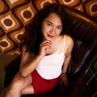 holly_berry_'s Avatar Photo