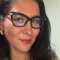 ห้องแชทออฟไลน์ของ Tina_Moretti