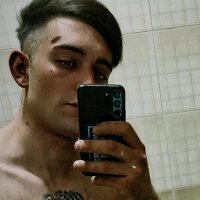 xXDavideXx00's Offline Chat Room