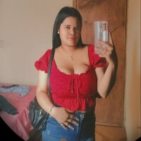 Ashley_tendeer's Offline Chat Room