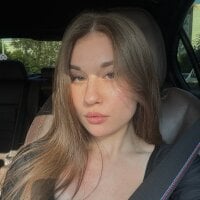 MinaRuzzo webcam model