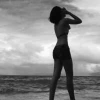 Lilia_Burn's Offline Chat Room