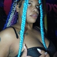 LadyyDeyy's Avatar Pic