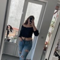 MandyJust Adlı Modelin Çevrimdışı Sohbet Odası