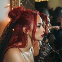 RavynRouge_'s Profile Pic