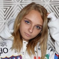 Offline chatovací místnost LolaHardyy