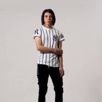 Valentinhoott's Profile Pic