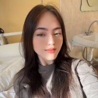 AraHeyman webcam model