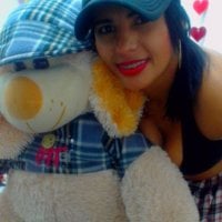 yaritza77's Offline Chat Room