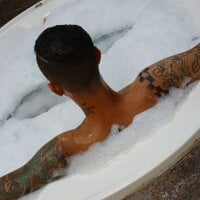 casalanonimo123's Offline Chat Room