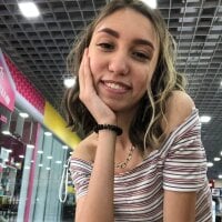 alba_secret Adlı Modelin Çevrimdışı Sohbet Odası