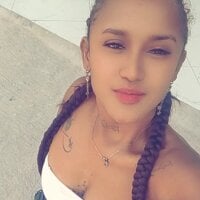 Mia_Hot_Brunette webcam