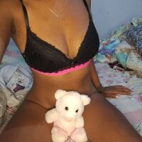 Julinhaa's Avatar Pic