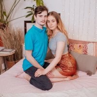 Fred_and_Lola's Offline Chat Room