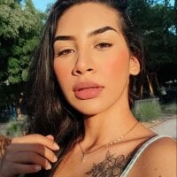 lena_meyer's Offline Chat Room