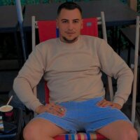 elnini1983's Avatar Pic