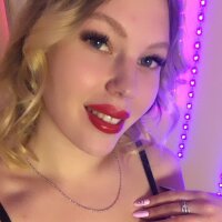 Roxy_Roose Adlı Modelin Çevrimdışı Sohbet Odası