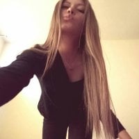 JoyceMore's Offline Chat Room