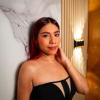 latina_redcanela webcam model
