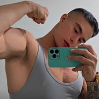 DominickVegas webcam model