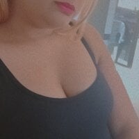 Sexy_Bibi23 webcam