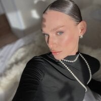 Ice_Strawberry webcam model