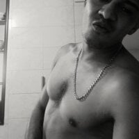 BIGLEON01 webcam model