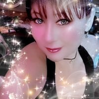 Msbellaluna's Offline Chat Room