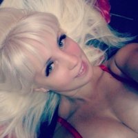 AriannaHall's Offline Chat Room