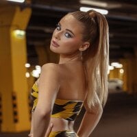BeatriceEsmont webcam model