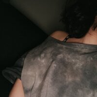 Squirtingpussy00's Offline Chat Room