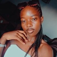 Hotpetite2024 webcam model