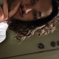 chillinonmygradscoolshi's Offline Chat Room