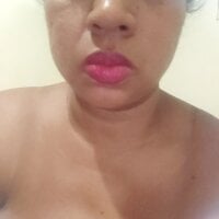 Yomore19 webcam model