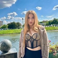 MayliMun webcam model
