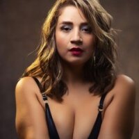 Julieta_evans20 fully nude on webcam for live porn video chat