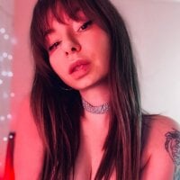 risingrose_'s Profile Pic