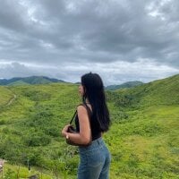 YUMMY_BELLE_CUMMER webcam model