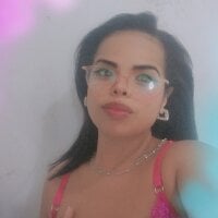 Lucerito_lee's Offline Chat Room