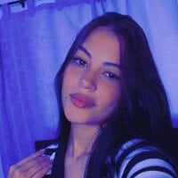 Hana_Michell অফলাইন চ্যাট রুম