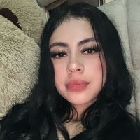 Emma-xoxo webcam model