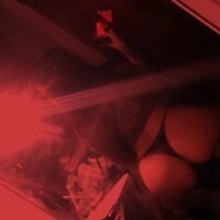 GothBrattyBaby Ruang Obrolan Offline