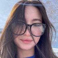 FloraHenley webcam