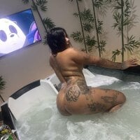 Naisha-BelaLive Webcam