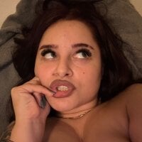 LucyyMorningstar webcam model