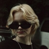 EarleneCoey офлайн чат стая