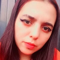 mikaela_suarez_ Adlı Modelin Çevrimdışı Sohbet Odası